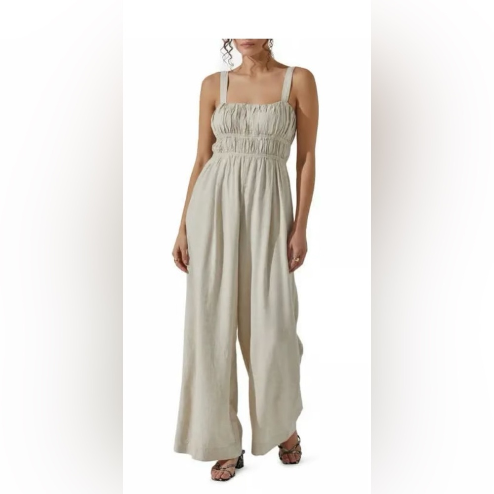 ASTR Wide-Leg Smocked Linen Jumpsuit in Light Beige XL